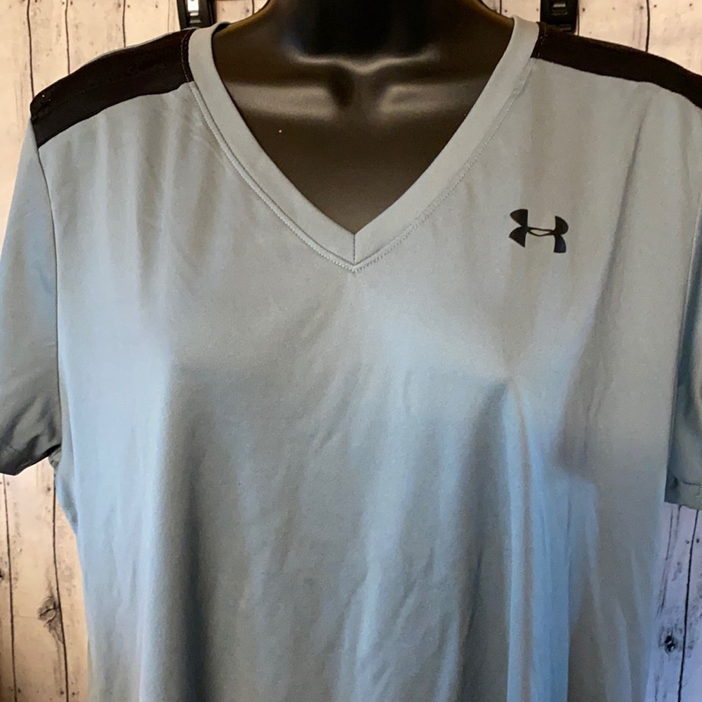 Women’s Under Armor T Shirt Size XL